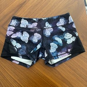 Born Primitive Size M Floral Mesh Shorts